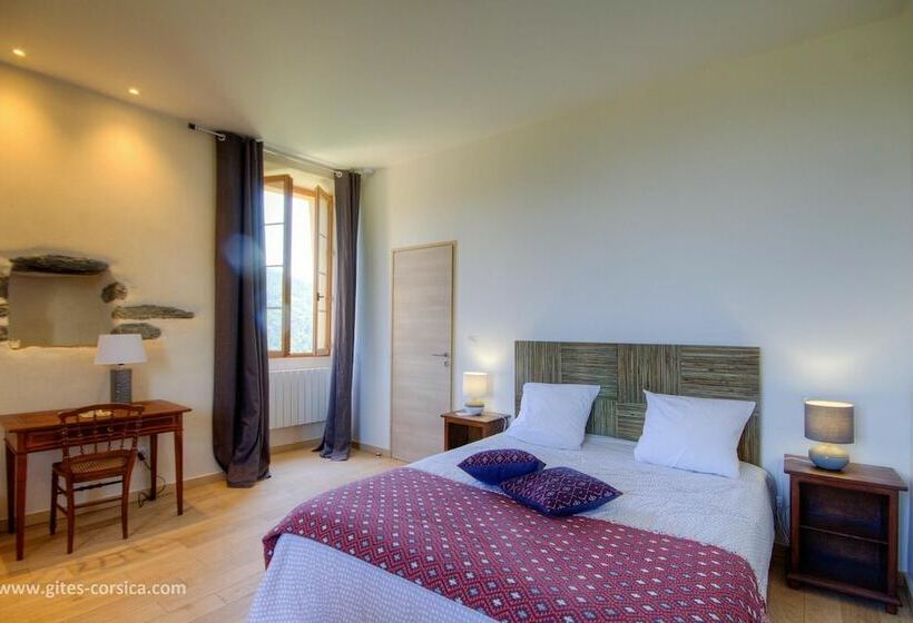 ダブルベッドスタンダードルーム, Castellu D Orezza