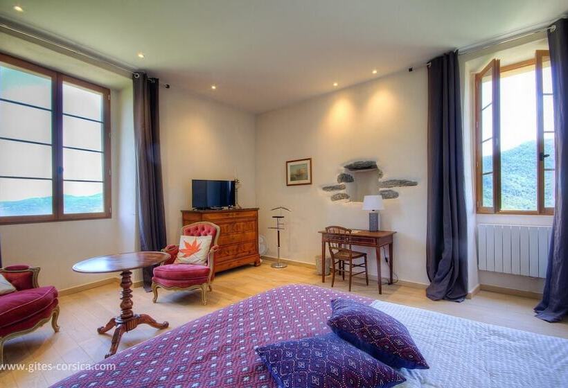 ダブルベッドスタンダードルーム, Castellu D Orezza