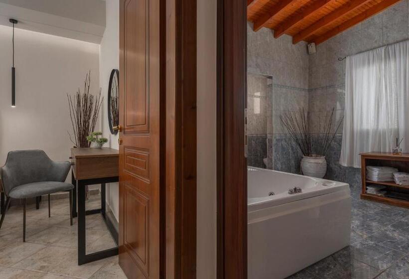 Люкс Ejecutiva 2 Спальни, Alia Palace Hotel   Adults Only 16+