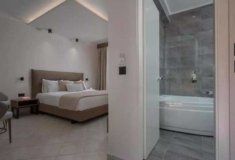 اتاق اساندارد با چشم‌انداز جانبی به دریا, Alia Palace Hotel   Adults Only 16+
