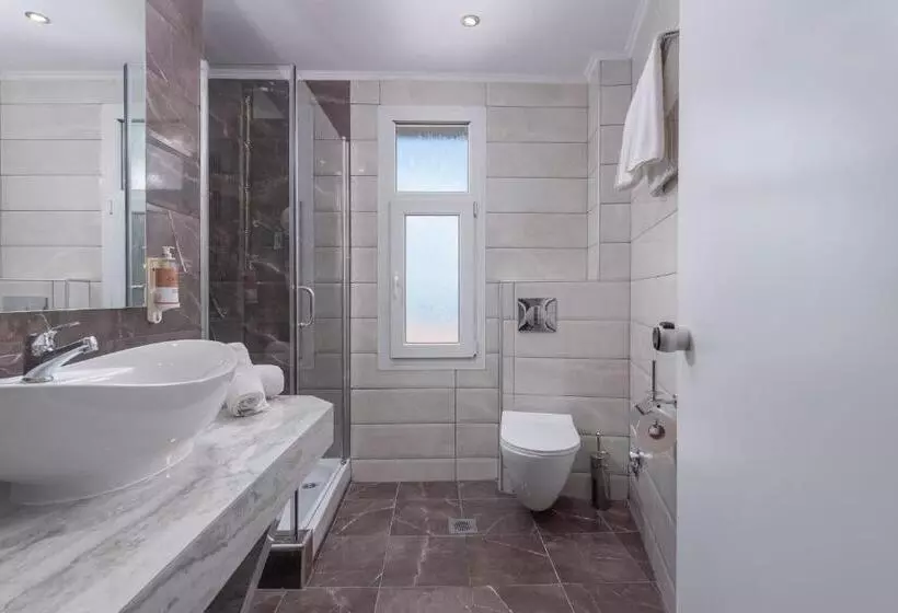 اتاق سوپریور با چشم‌انداز دریا, Alia Palace Hotel   Adults Only 16+
