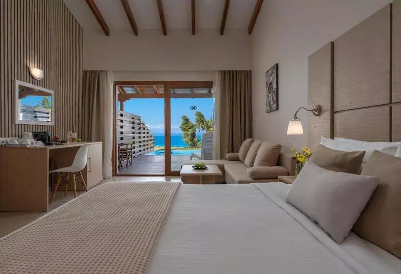 سوئیت جونیور با استخر, Alia Palace Hotel   Adults Only 16+