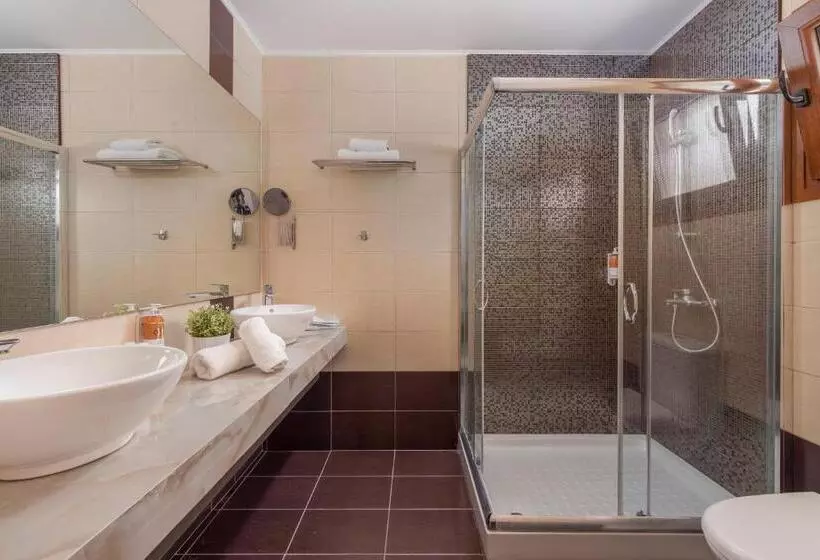 سوئیت جونیور با استخر, Alia Palace Hotel   Adults Only 16+