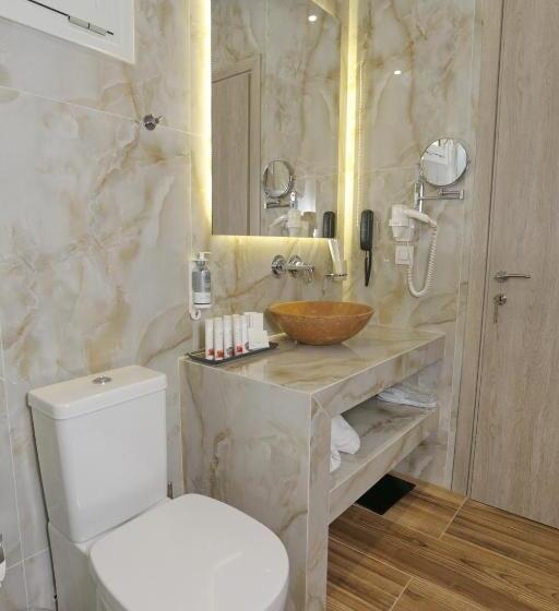 جناح جونيور ديلوكس, Alia Palace Hotel   Adults Only 16+