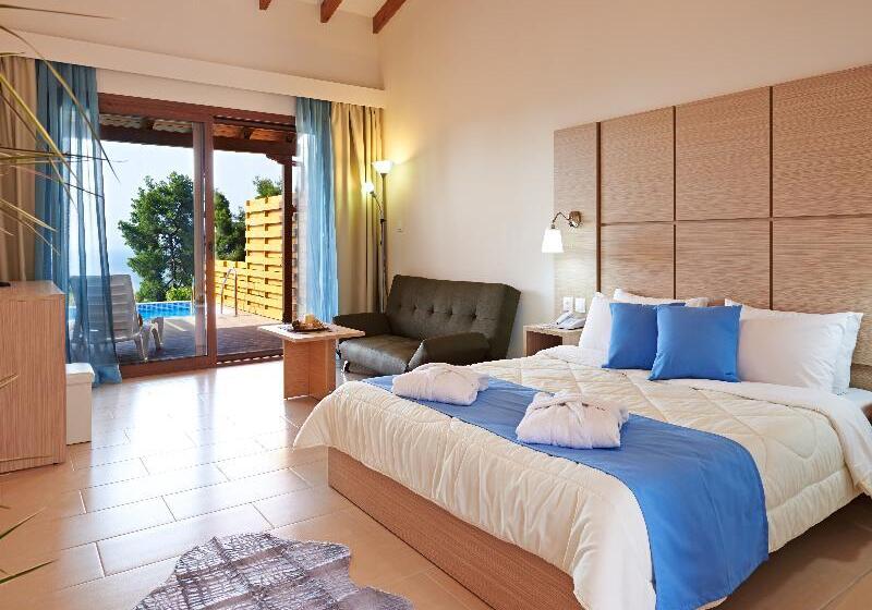 جناح جونيور مزوَّد بحمام سباحة, Alia Palace Hotel   Adults Only 16+