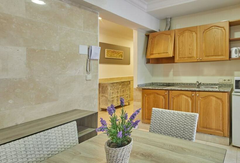 Апартаменты 1 Спальня Вид на Сад, Apartamentos Benhur
