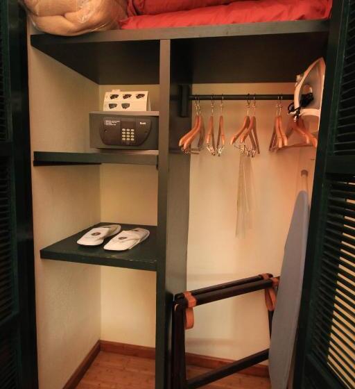 带2个双人床的标准工作室, Es Villa Mercedes San Cristobal