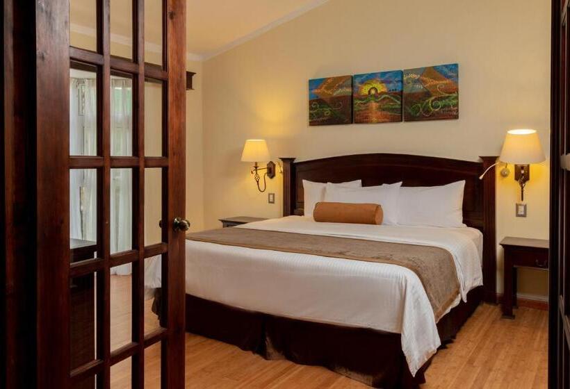 デラックススイート, Es Villa Mercedes San Cristobal