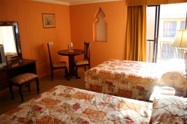 Номер Стандарт, Grand Royal Tampico