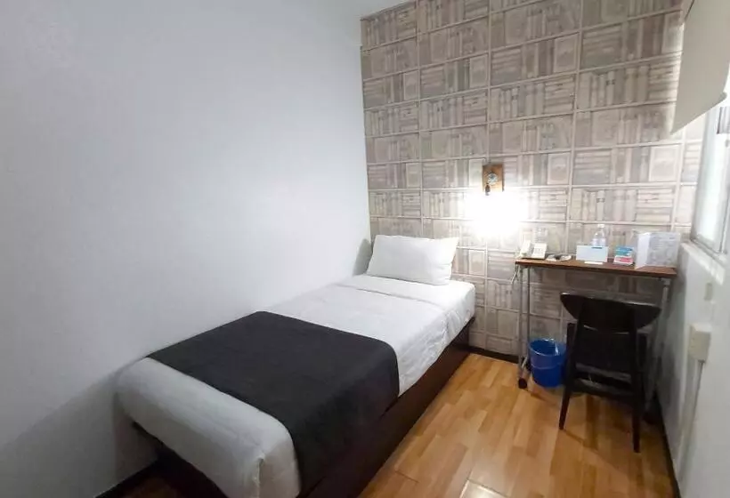 اتاق عادی یک تخته, Hi Hotel Impala Queretaro
