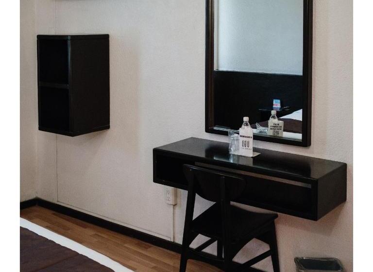 Номер Стандарт, Hi Hotel Impala Queretaro