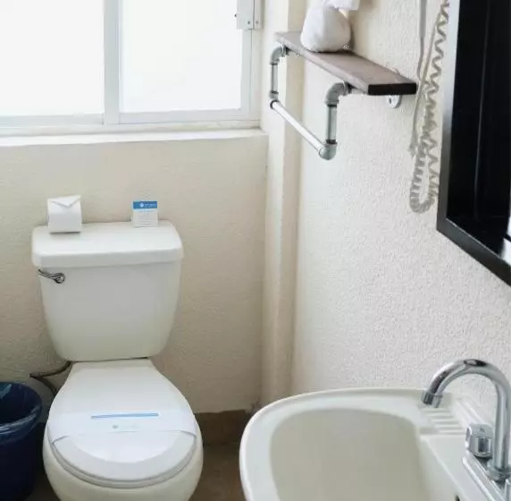 اتاق استاندارد, Hi Hotel Impala Queretaro