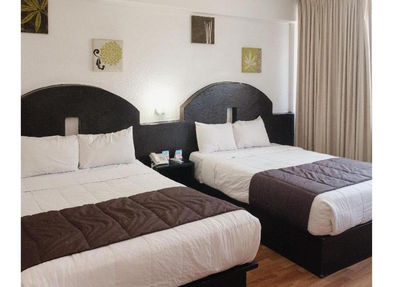 اتاق استاندارد با 2 تخت دوبل, Hi Hotel Impala Queretaro