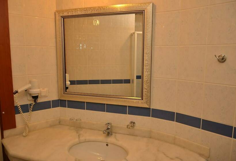 Quarto Familiar, Kleopatra Dreams Beach