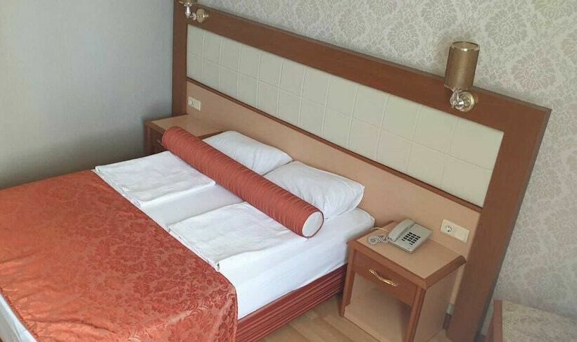 家庭间, Kleopatra Dreams Beach