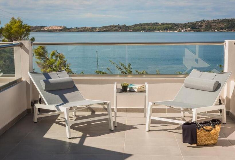 디럭스 테라스 룸 바다 전망, Limanaki