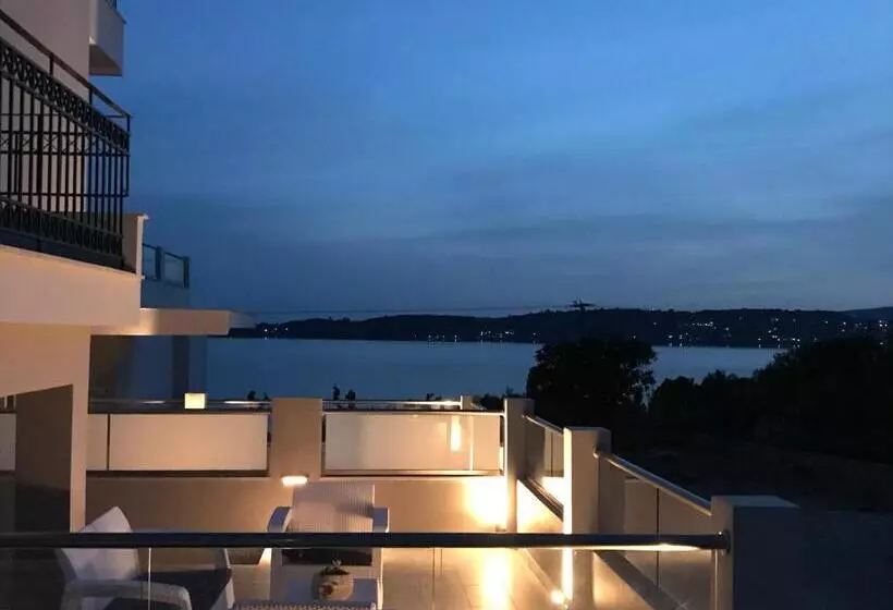 Superior Room with Terrace, Limanaki