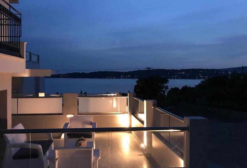 수피리어 테라스 룸, Limanaki