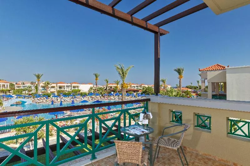 スタンダードバンガロー, Lindos Princess Beach