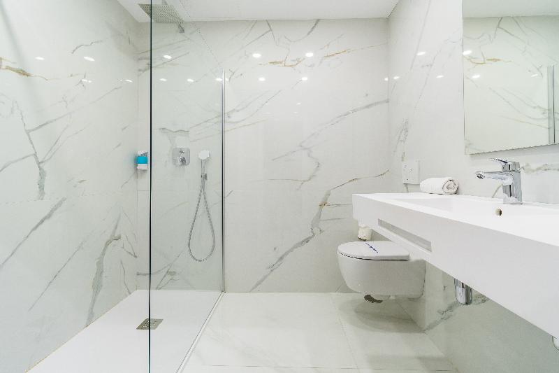 סוויטת ג'וניור, Los Arcos