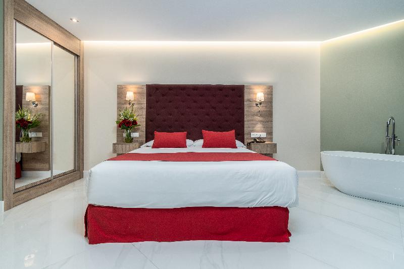 סוויטת ג'וניור, Los Arcos