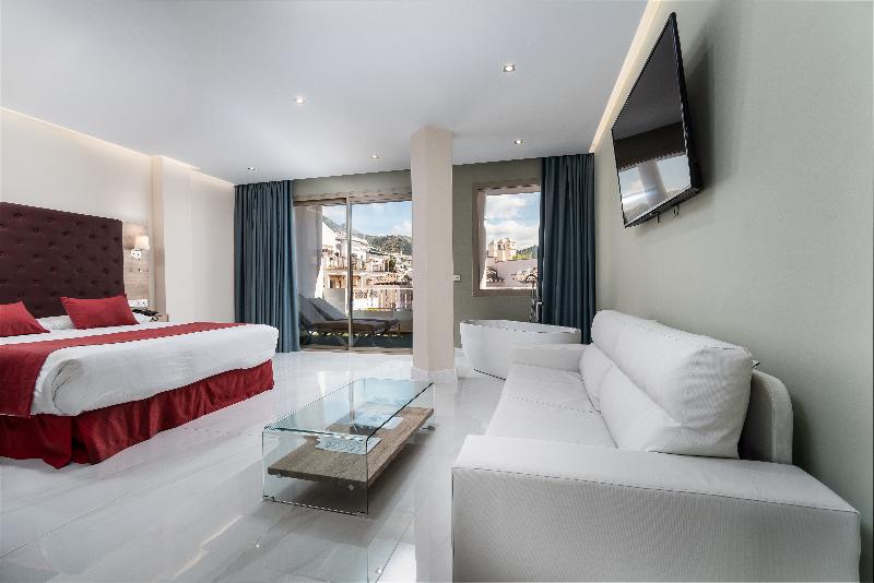 סוויטת ג'וניור, Los Arcos