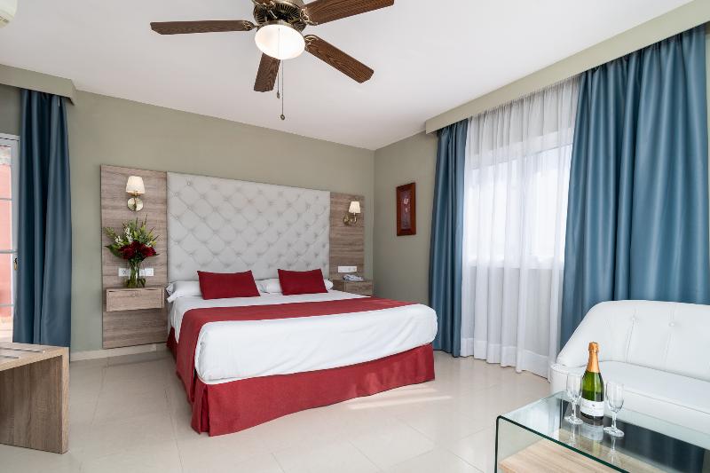 חדר סופריור, Los Arcos