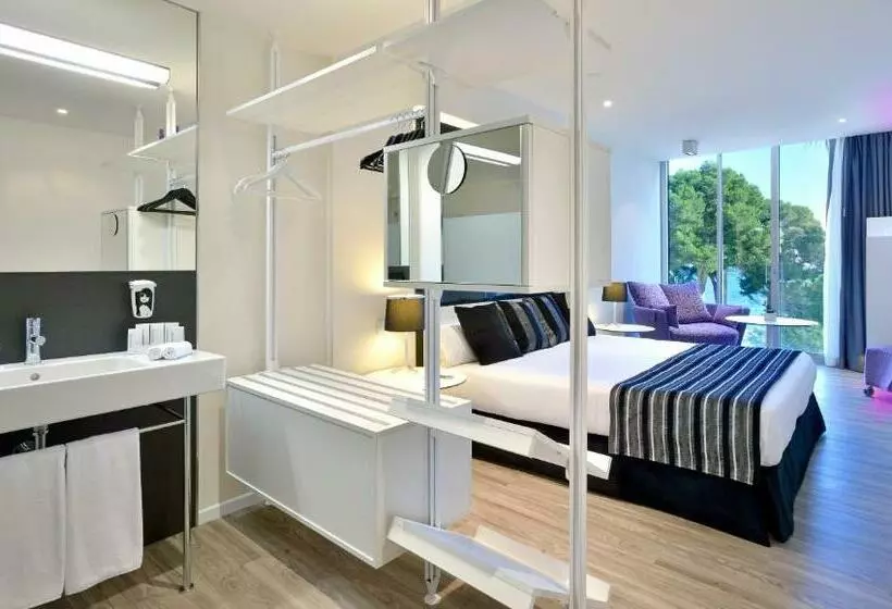 اتاق استاندارد با چشم‌انداز دریا, Melia South Beach
