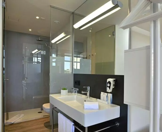 اتاق استاندارد با چشم‌انداز دریا, Melia South Beach
