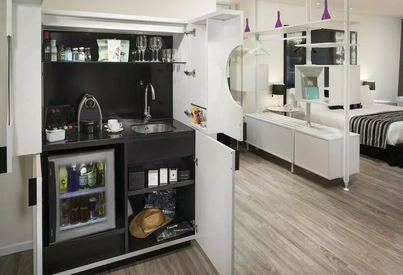 سوییت جونیور, Melia South Beach