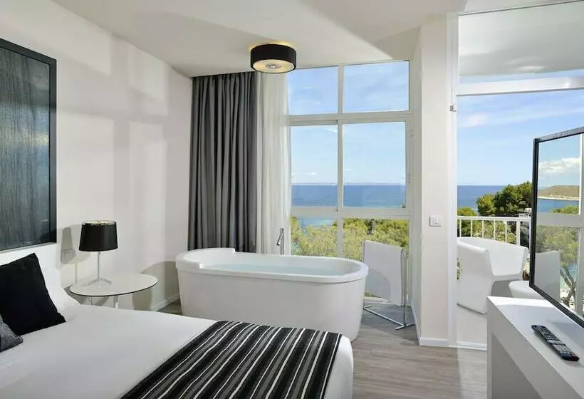 سوییت جونیور با چشم‌انداز دریا, Melia South Beach