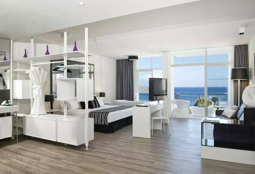 سوییت جونیور با چشم‌انداز دریا, Melia South Beach