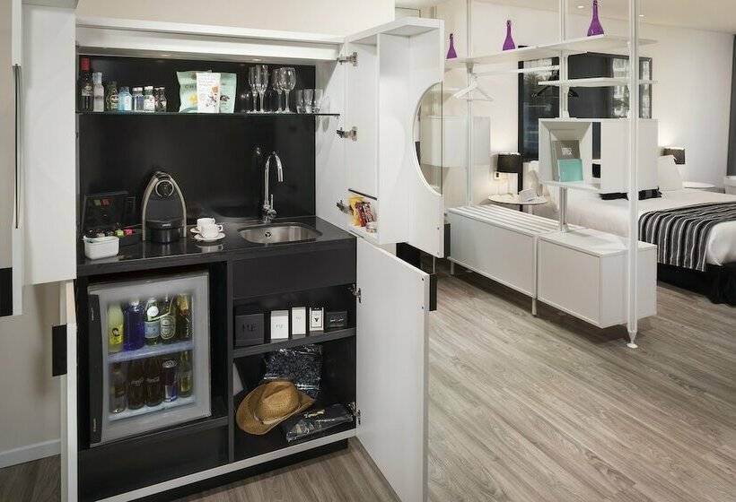 سوییت جونیور با چشمانداز دریا, Melia South Beach