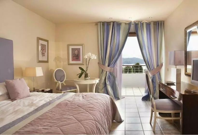 اتاق سوپریور با چشمانداز دریا, Princess Resort, Santikos Collection