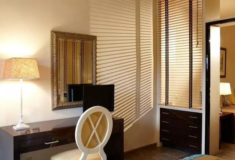 اتاق لوکس خانوادگی, Princess Resort, Santikos Collection