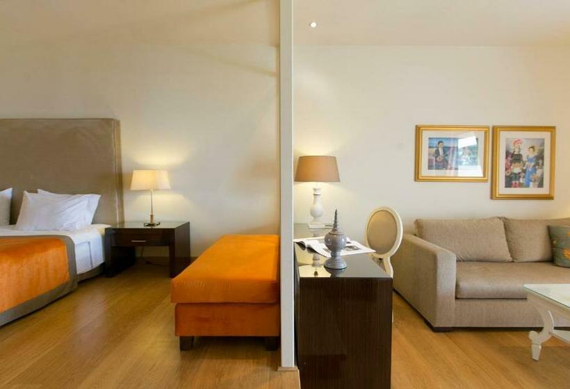 디럭스 주니어 스위트, Princess Resort, Santikos Collection