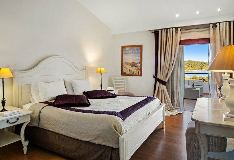 디럭스 스위트, Princess Resort, Santikos Collection