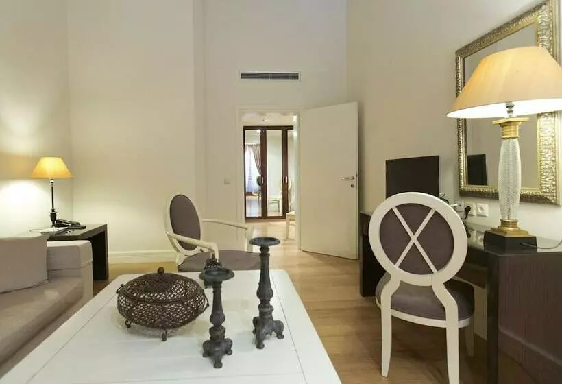 سوییت لوکس, Princess Resort, Santikos Collection