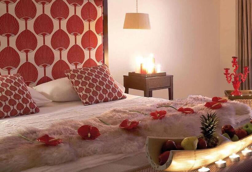 جناح جونيور, The Roc Club, A Grecotel Hotel To Live