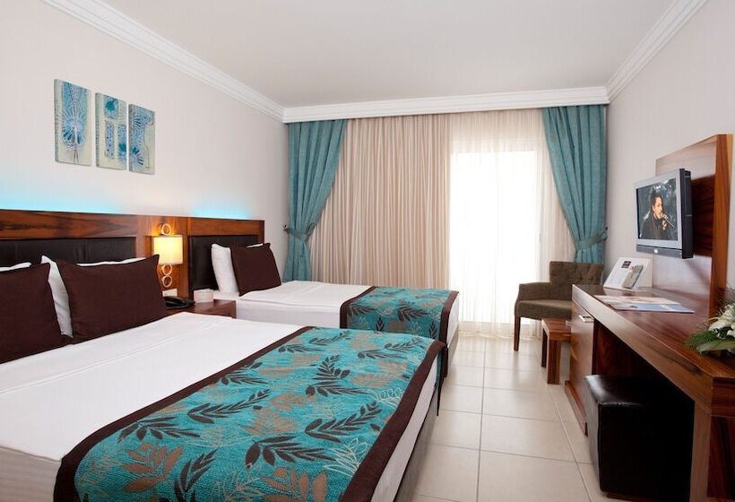 Номер Стандарт Трехместный, Xperia Grand Bali Hotel   All Inclusive