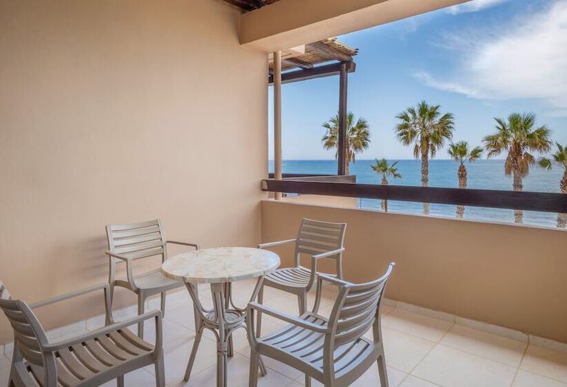 Семейный Номер, Blue Sea Beach Affiliated by Melia