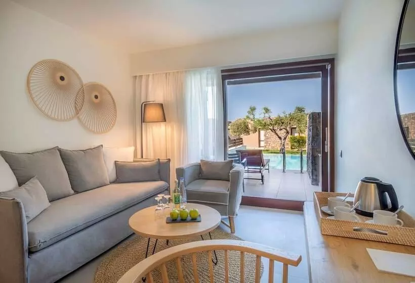 プール付きジュニアスイート, Blue Sea Beach Affiliated by Melia