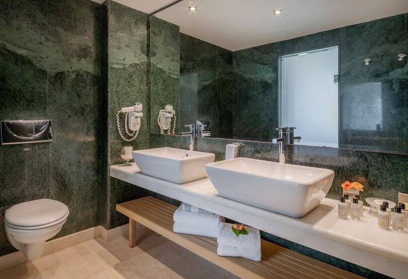 Люкс с Бассейном, Blue Sea Beach Affiliated by Melia