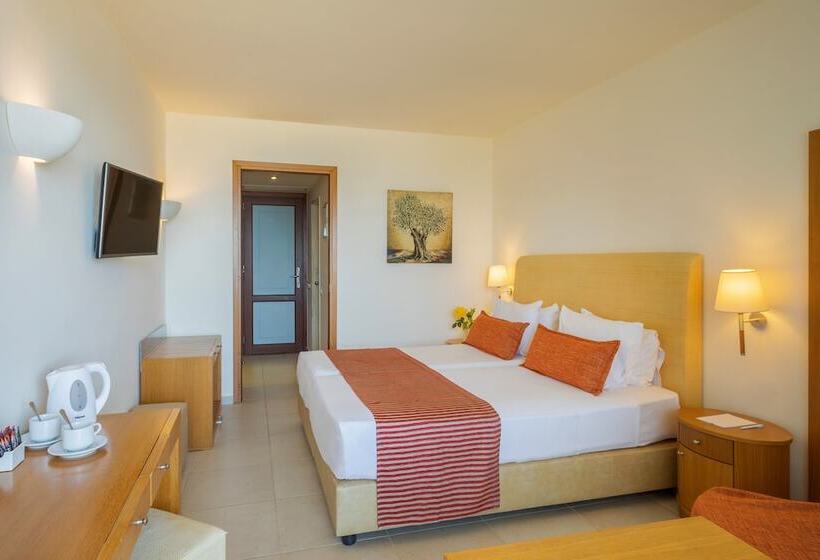 Номер Стандарт Вид на Море, Blue Sea Beach Affiliated by Melia