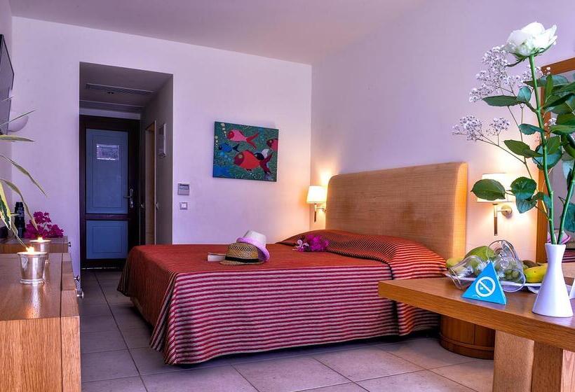 Номер Стандарт Вид на Сад, Blue Sea Beach Affiliated by Melia