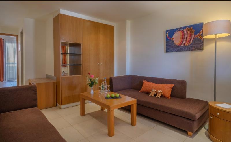 Семейный Номер, Blue Sea Beach Affiliated by Melia