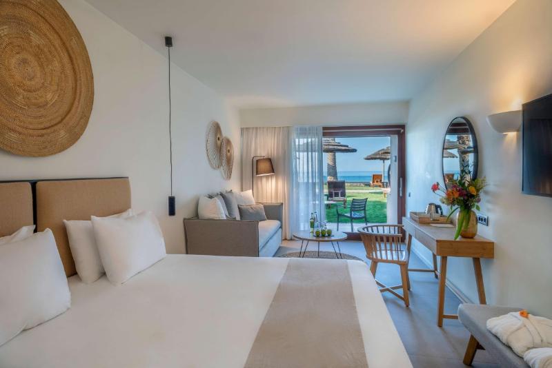 Люкс с Бассейном, Blue Sea Beach Affiliated by Melia