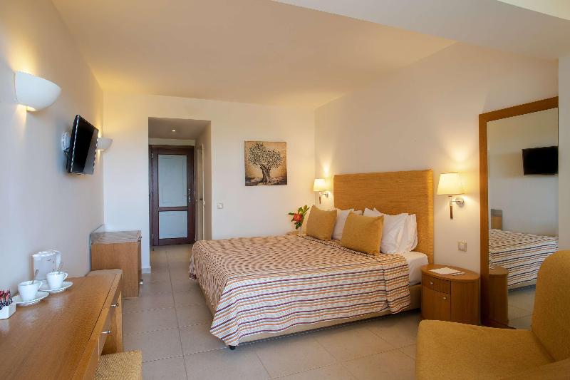 Номер Стандарт Вид на Сад, Blue Sea Beach Affiliated by Melia