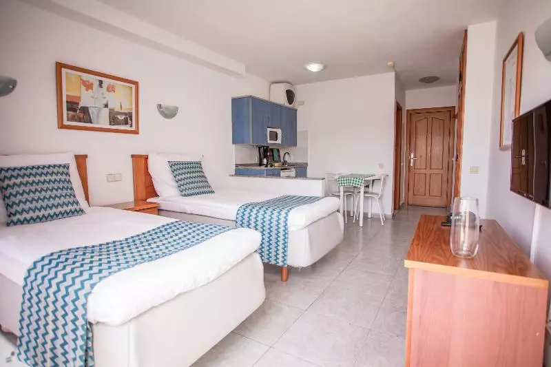 استودیوی کلاسیک, Servatur Montebello