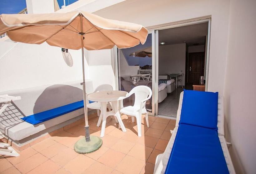 Estudio Standard Vista Mar Lateral, Servatur Montebello
